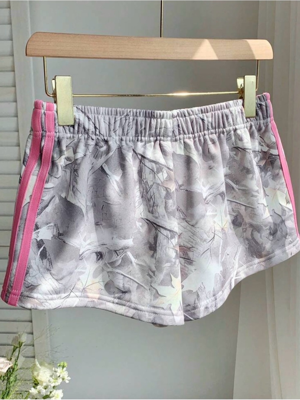 Women's Pink-Trim Gray Floral Athletic Shorts